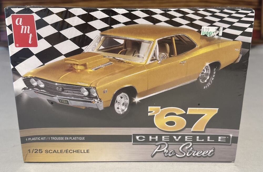 AMT 1967 CHEVELLE PRO STREET 1/25 SCALE MODEL KIT Sealed New!